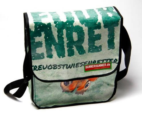 Streuobstwiesenretter - Bembel with Care: Upcycling Tasche aus alter Werbeplane