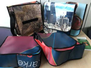 Bayer AG Recycling Upcycling Tasche aus Banner
