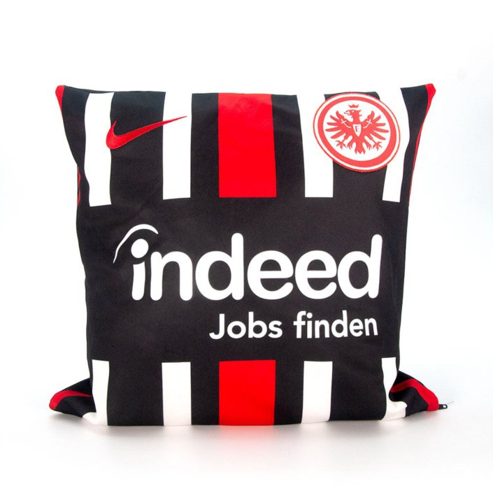 Couch Kissen aus Fussball Trikot furch Recycling Upcycling