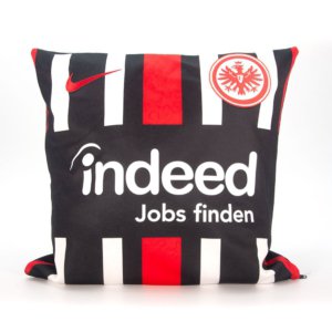 Couch Kissen aus Fussball Trikot furch Recycling Upcycling