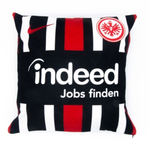 Couch Kissen aus Fussball Trikot furch Recycling Upcycling