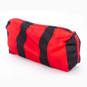 Kulturtasche aus Fussball Trikot furch Recycling Upcycling