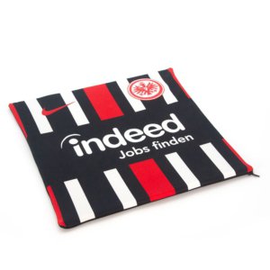 Sitzauflage aus Fussball Trikot furch Recycling Upcycling