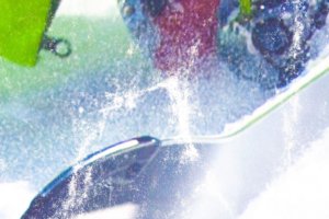 Nach Reinigung eines Stoffbanners für Recycling