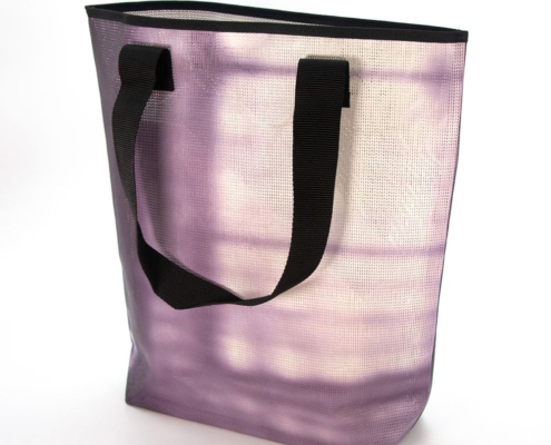 Upcycling - Ein Mesh Banner wird zur Recycling Einkaufstasche