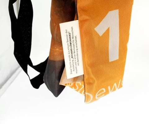 Beispiel Bild wie ein Logo Fähnchen bei der Tasche #3 auswählen könnte